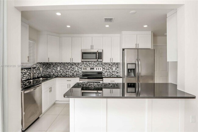 Building Photo - 26181 SW 135th Ct
