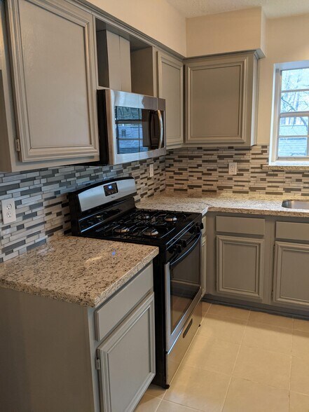 Building Photo - 2 Meadow Star Ct