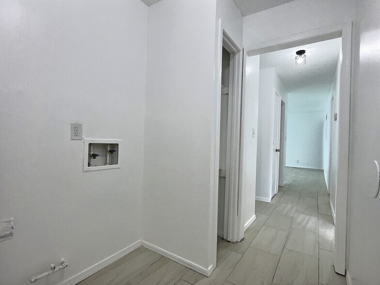 Building Photo - 3135 S 130th East Plz