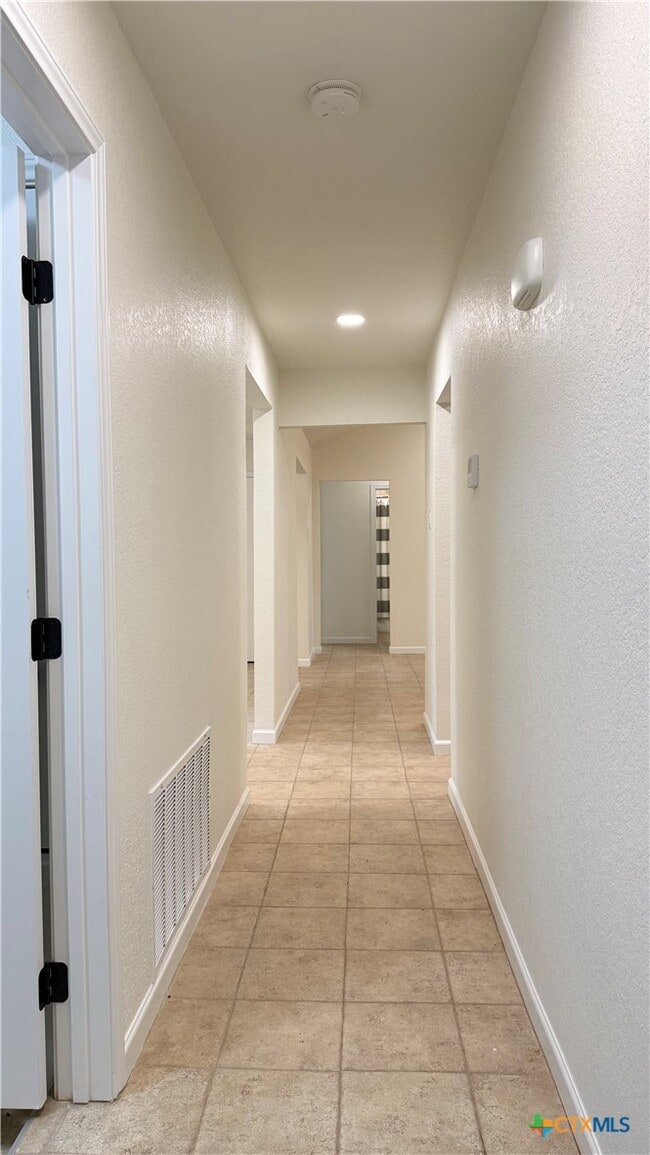 Building Photo - 301 Westbend Cir