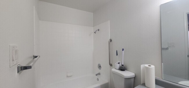 Building Photo - 6940 Hopkins Dr