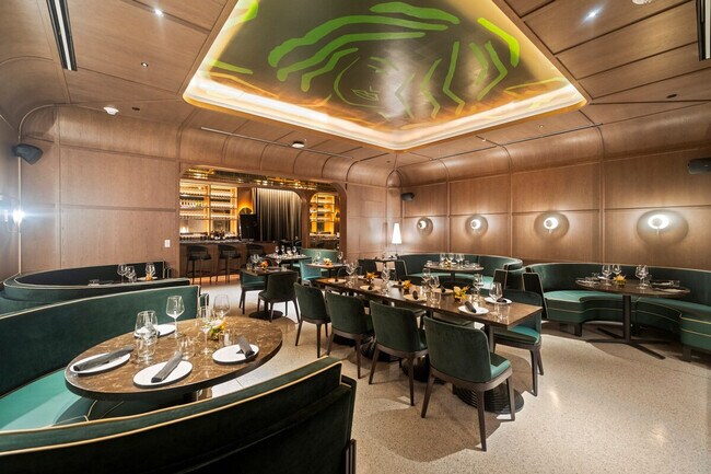 Building Photo - 215 SW 5th Ave