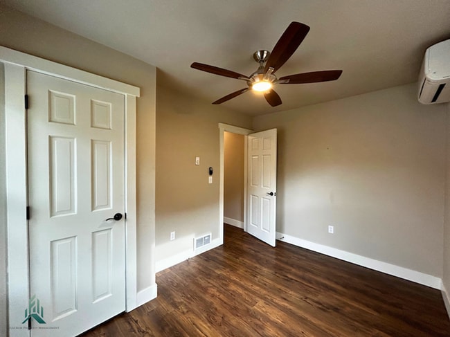Building Photo - Newly Remodeled Single Family Home