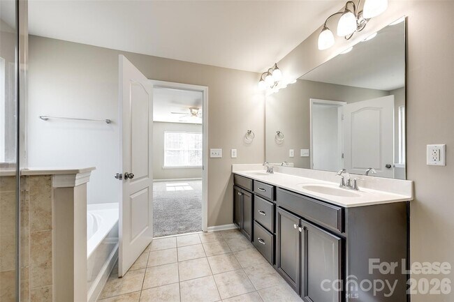 Building Photo - 3000 Sewee Ln