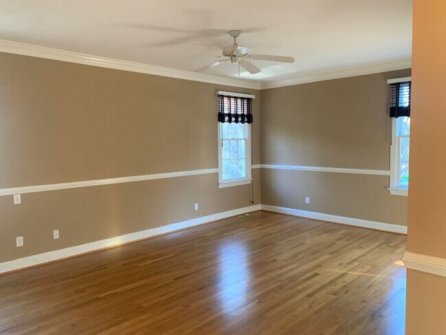 Building Photo - 101 Westbury