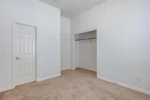Building Photo - 1627 Summerfield Dr