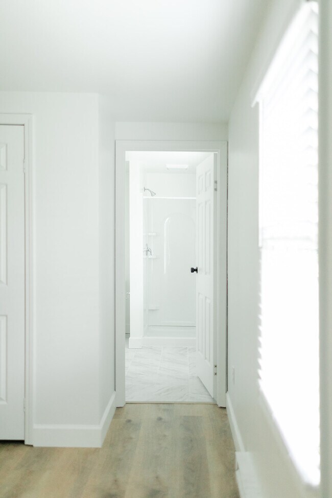 Building Photo - 1745 State St