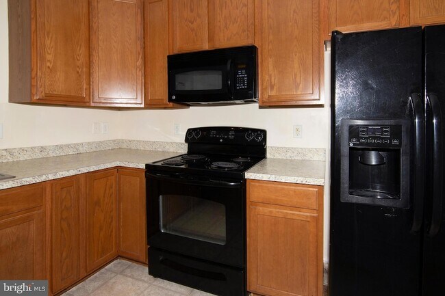 Building Photo - 517 Boxwood Ln