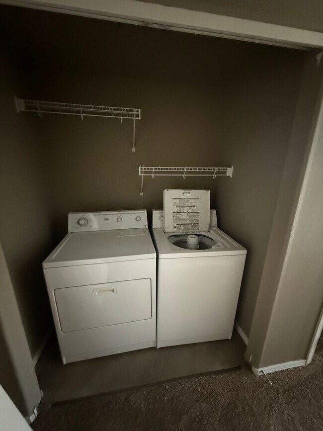 Building Photo - gar399