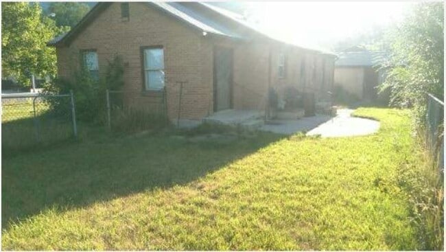 Building Photo - 3 Bedroom Home South Provo