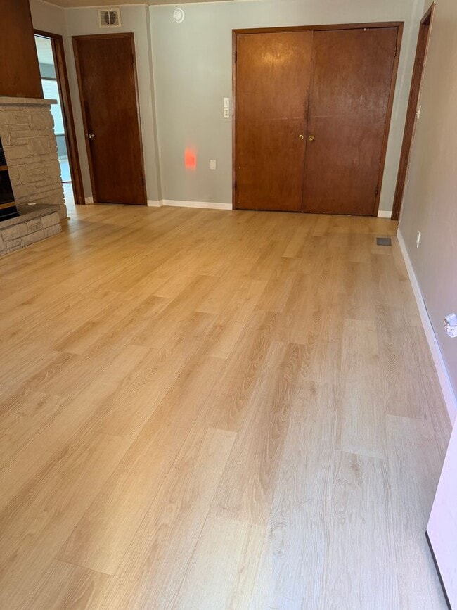 Building Photo - 16210 Larch Way