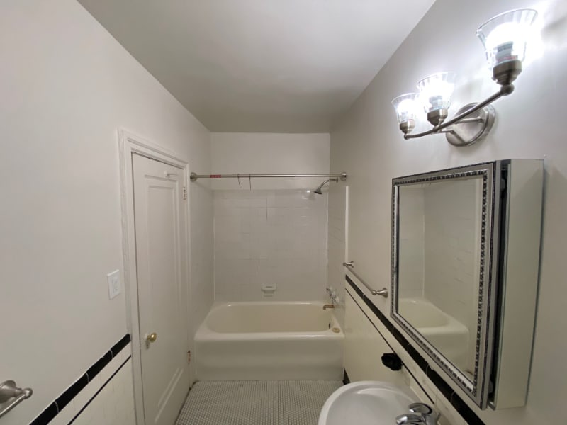 Building Photo - 1263 W Pratt Blvd