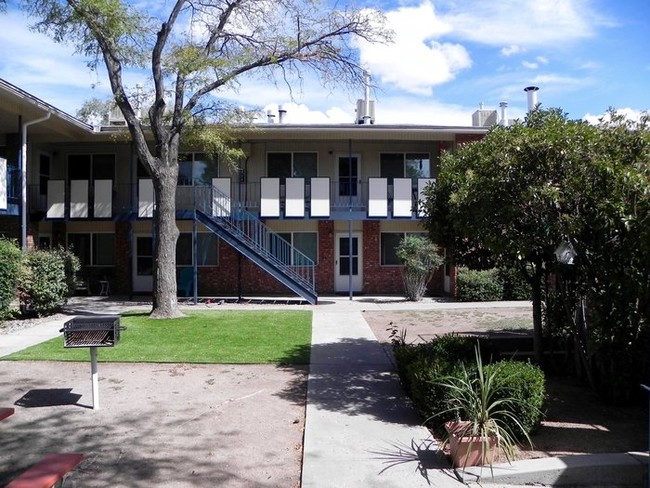 Building Photo - Great Size 1 Bedroom 1 Bath Available Now !!!