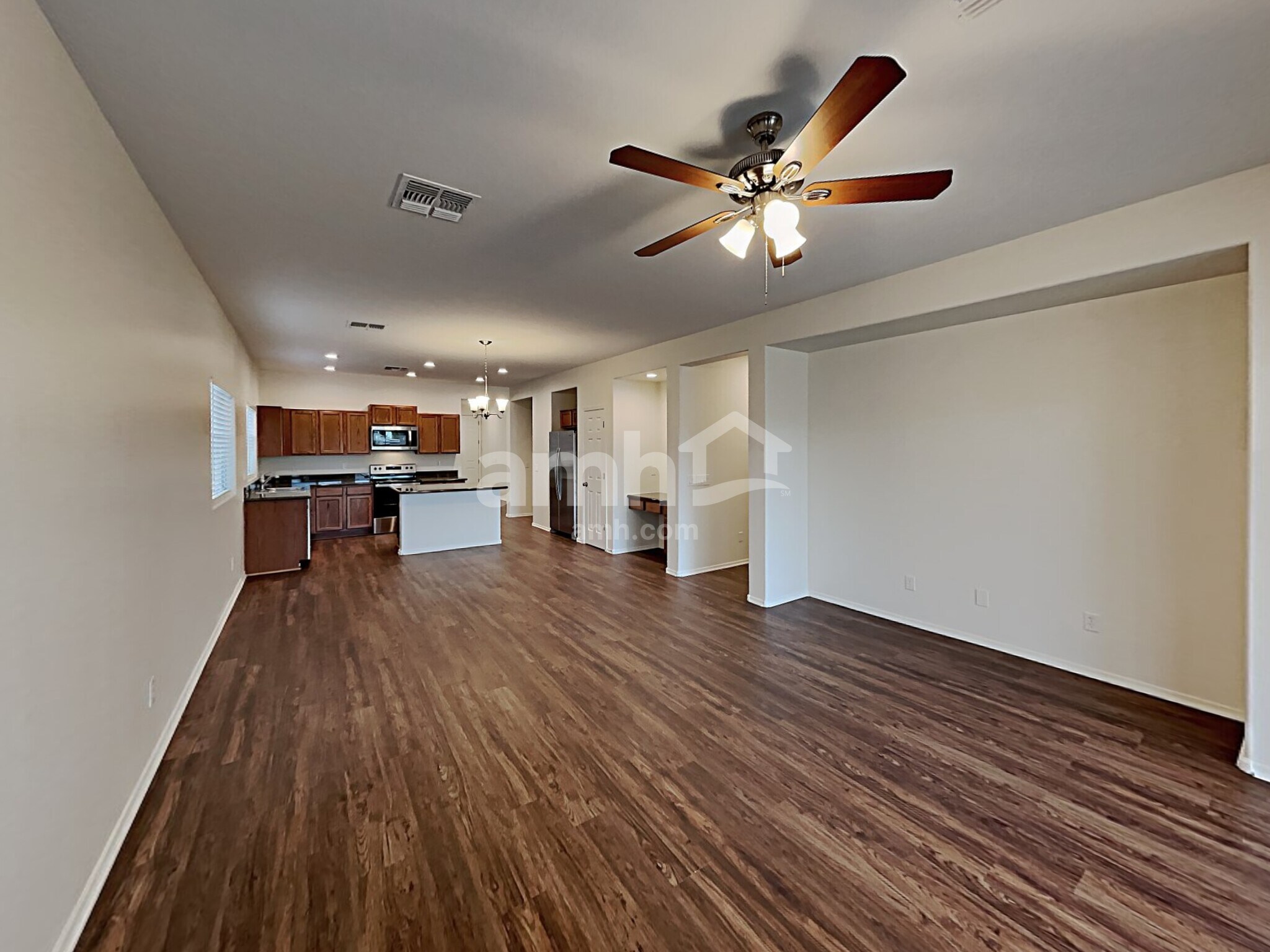 Building Photo - 1232 W Desert Hollow Dr