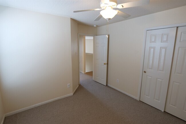 Building Photo - 5042 Oak Stand Ct