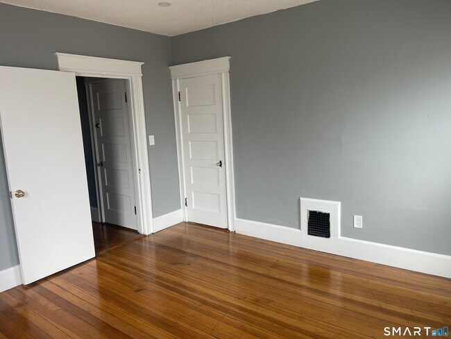 Building Photo - 692 Enfield St