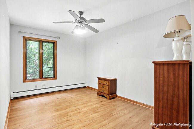 Building Photo - 22806 W Loon Lake Blvd