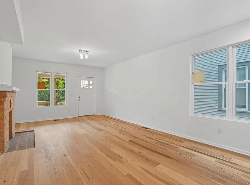 Building Photo - 782 Seymour Ave