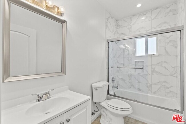 Building Photo - 6715 Cedros Ave