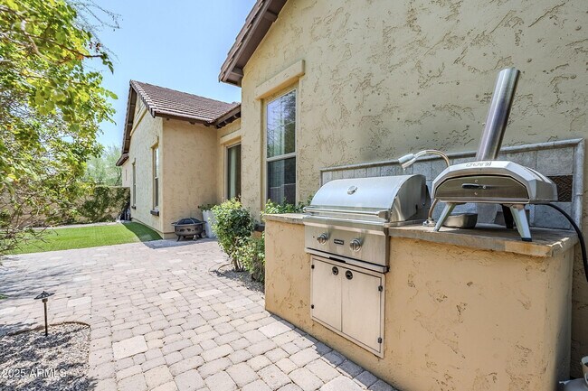 Building Photo - 9272 E Desert Village Dr