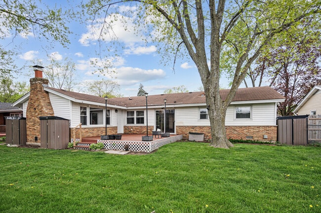 Building Photo - 15 Wildwood Rd