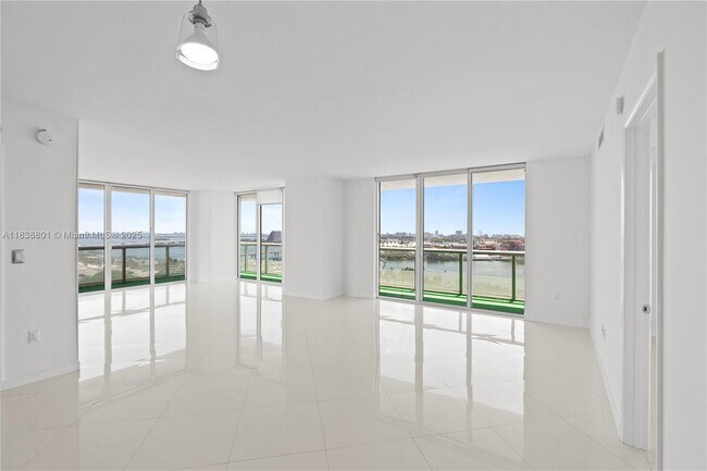 Building Photo - 50 Biscayne Blvd