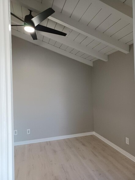 Third Bedroom - 1440 Lambert W Rd
