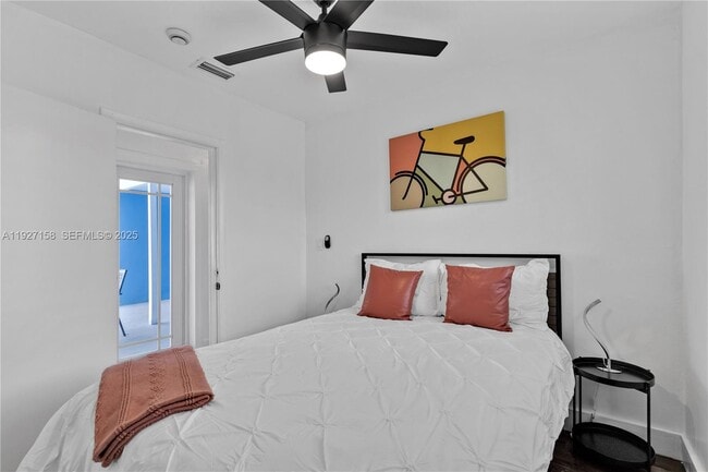 Building Photo - 7831 Hope St