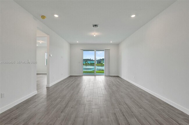 Building Photo - 3777 Harborside Ave