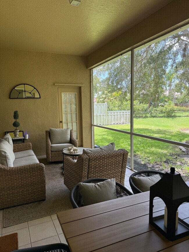 Building Photo - 14727 Coral Berry Dr