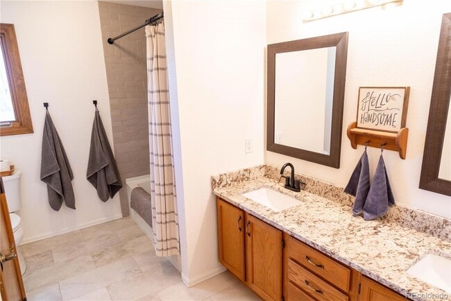 Building Photo - 14445 River Oaks Dr
