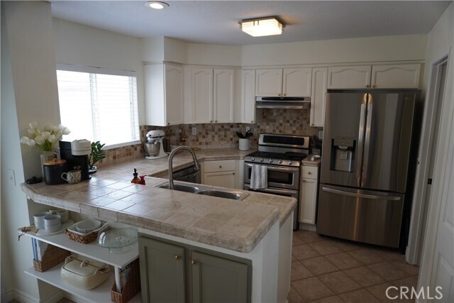 Building Photo - 995 Primrose Ln