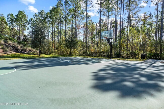 Building Photo - 102 Pine Blossom Trl