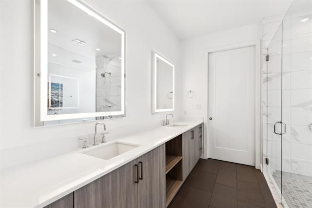 Building Photo - 2120 Olive St