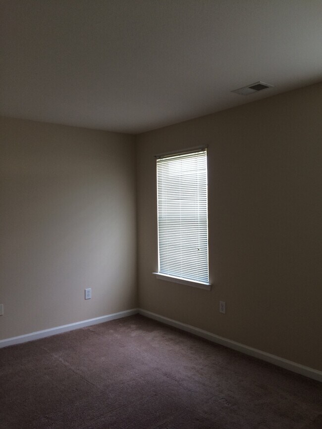 Building Photo - Single Family Home for Rent in Avalon