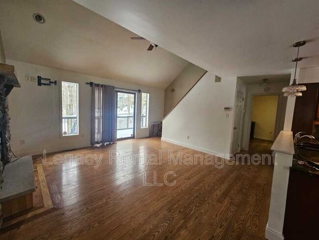 Building Photo - 116 Cheyney Dr