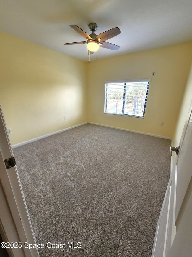Building Photo - 708 Ventura Dr