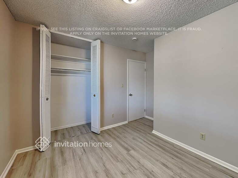 Building Photo - 1284 Ember St