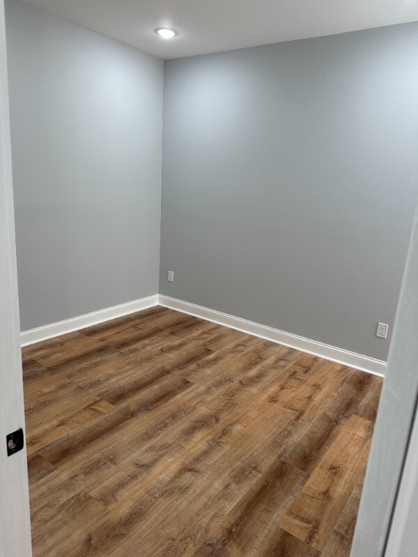 Building Photo - 372 Main St