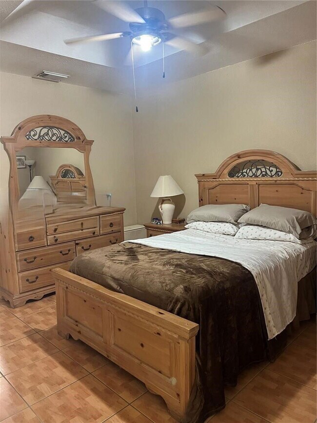 Building Photo - 7667 NW 182nd Ln