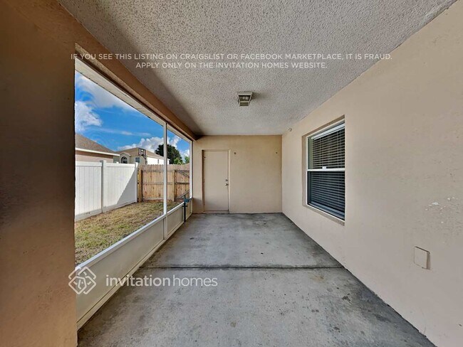 Building Photo - 833 Sun Ridge Village Dr