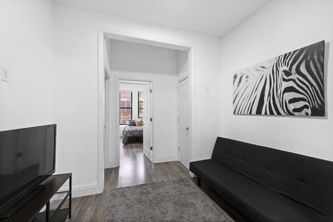Building Photo - 207 W 136th St