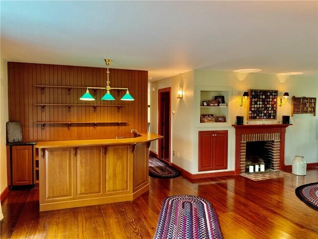 Building Photo - 6 Butts Rock Rd