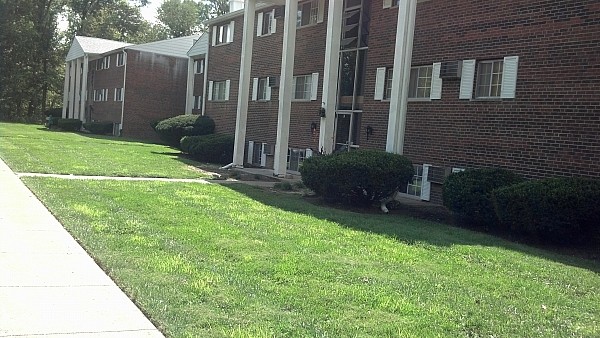 Outsde - 5599 Wolfpen Pleasant Hill Rd