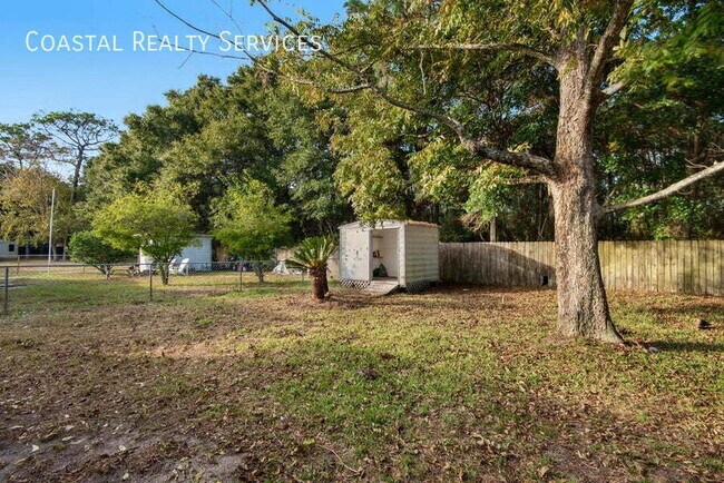 Building Photo - 924 Emily Cir