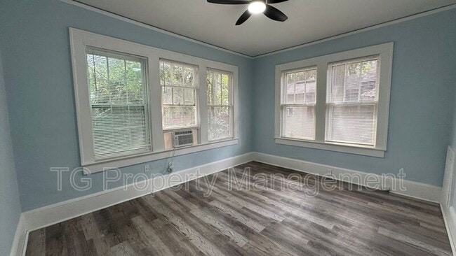 Building Photo - 518 Linwood Ave