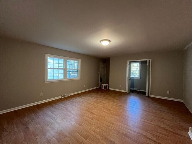 Building Photo - 13009 Creedmoor Rd