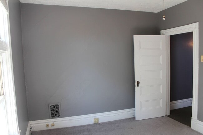 Building Photo - 803 Ohio River Blvd