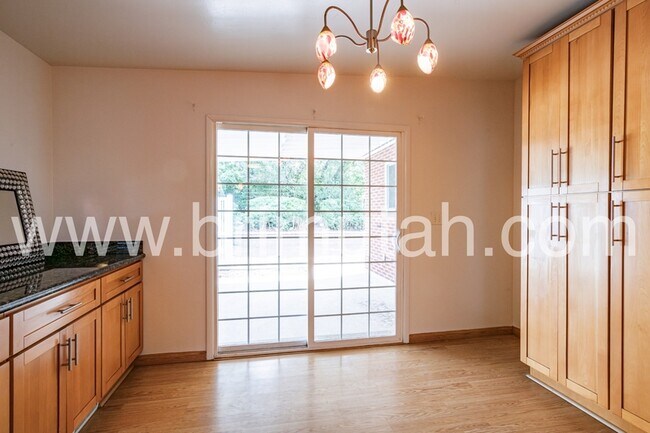 Building Photo - 1785 S 2600 E