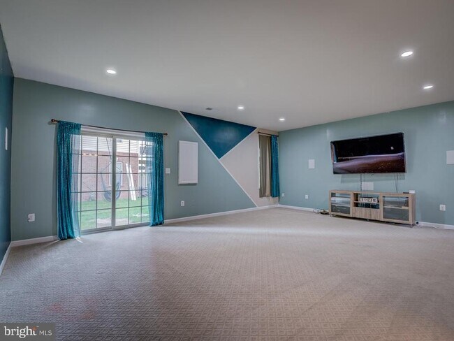 Building Photo - 23480 Logans Ridge Terrace